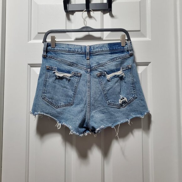 Abercrombie & Fitch High Rise Mom Short - Picture 3 of 3